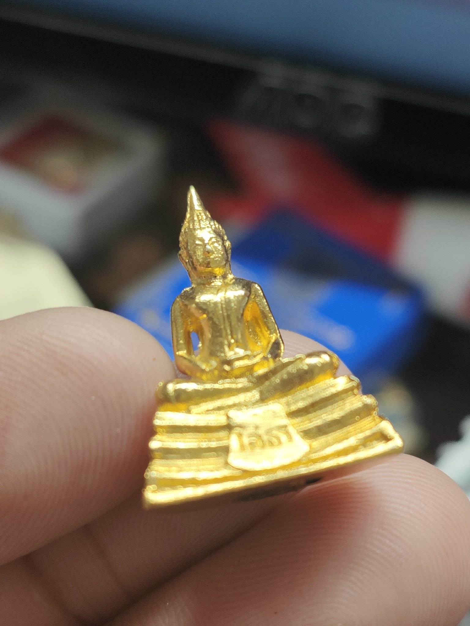 พระกริ่งลอยองค์หลวงพ่อโสธร รุ่นกะไหล่ทอง ปี พ.ศ. 2529