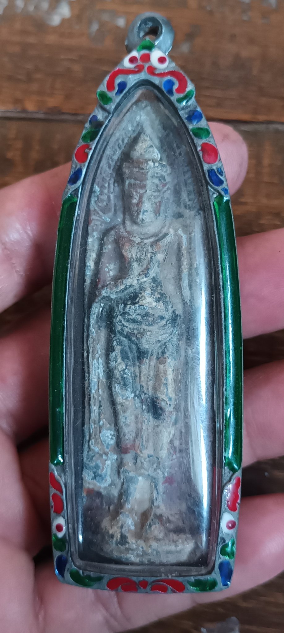 พระร่วงหลังรางปืนเนื้อตะกั่วสนิมแดง ศรีสัชนาลัย สุโขทัย